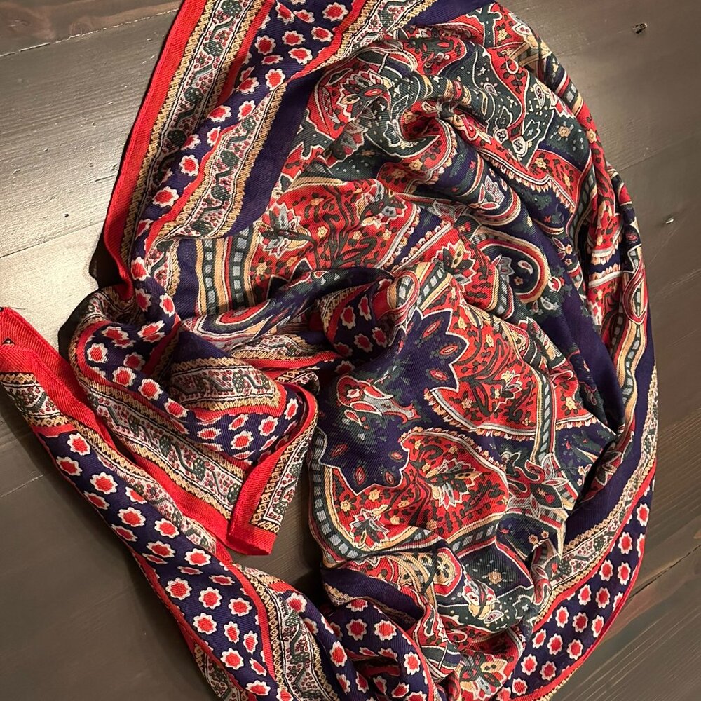 Elegant J.Crew Scarf with Paisley and Floral Patterns 40" square